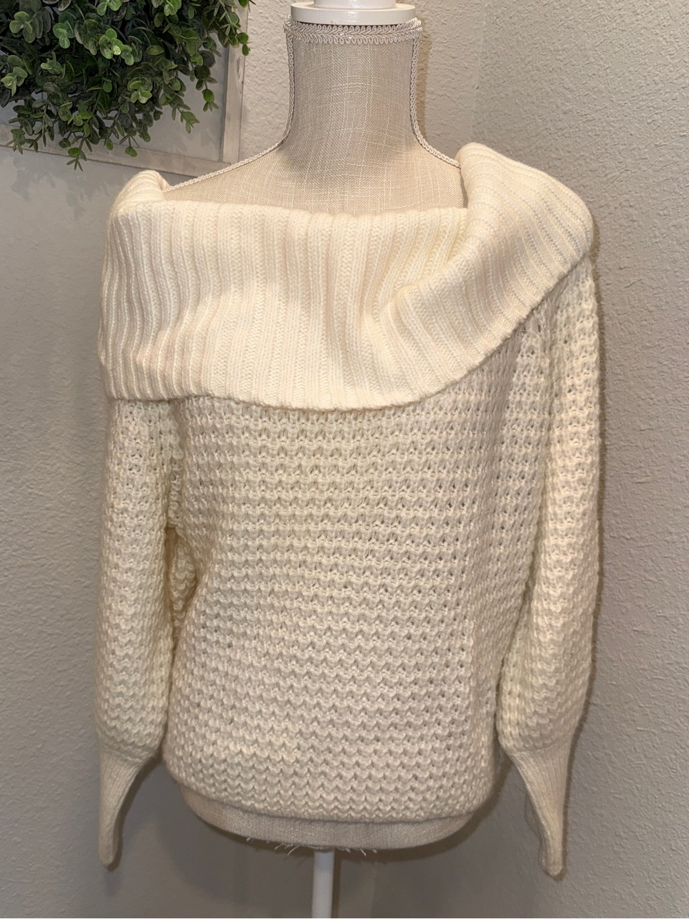 Express Sweater - Picture 2 of 11